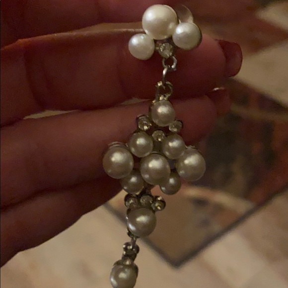 A pearl set with necklace and matching earrings - Picture 2 of 2